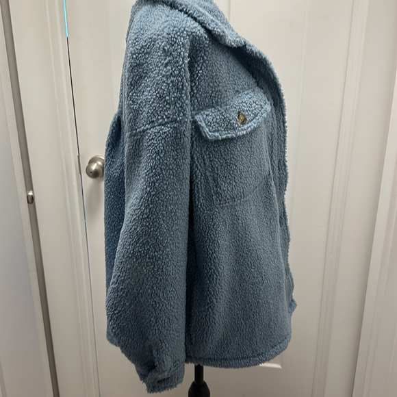 Like New Blue Teddy Coat from American Eagle - Picture 3 of 5